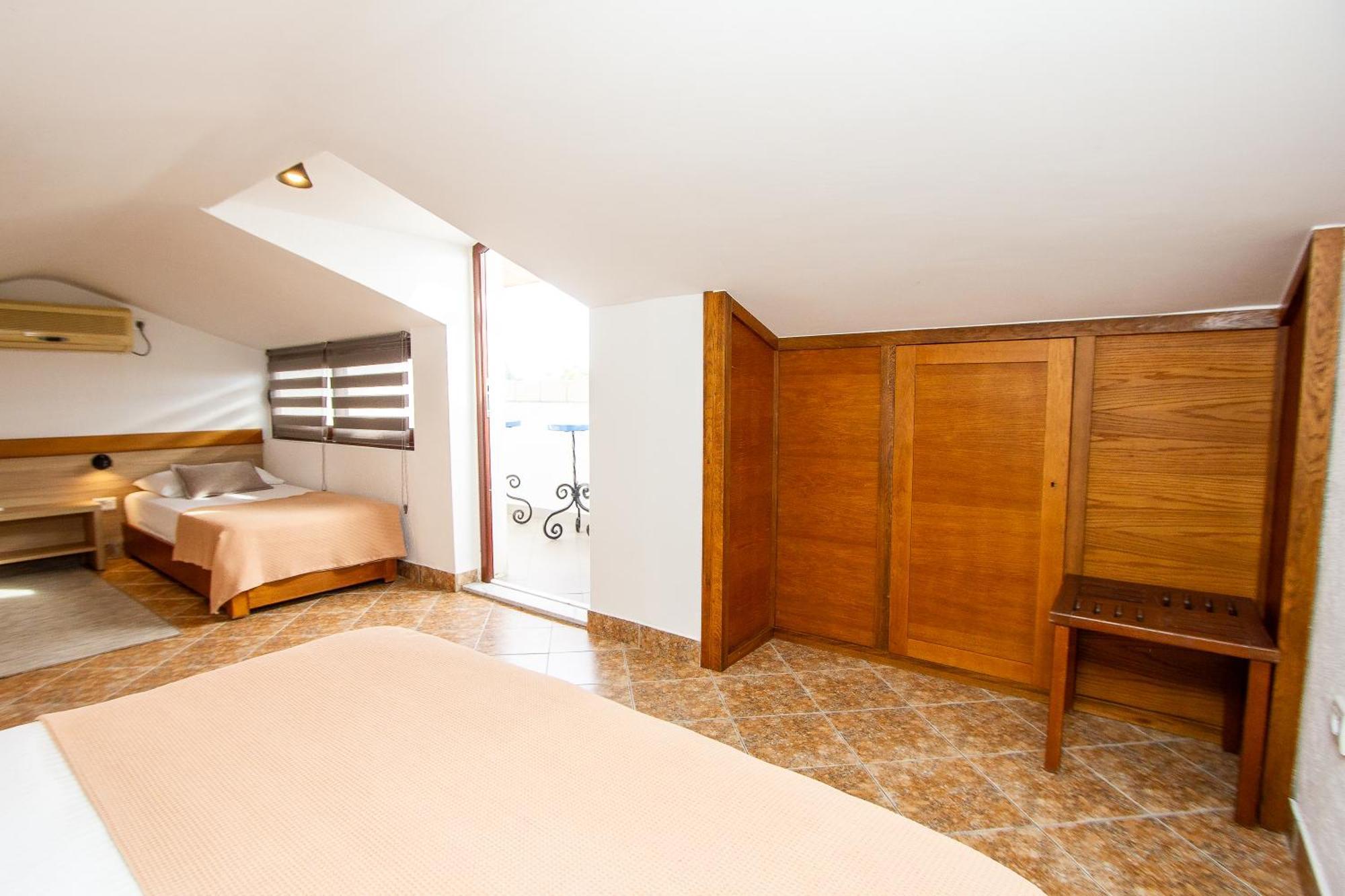 Guest House Jedro Petrovac Exterior foto